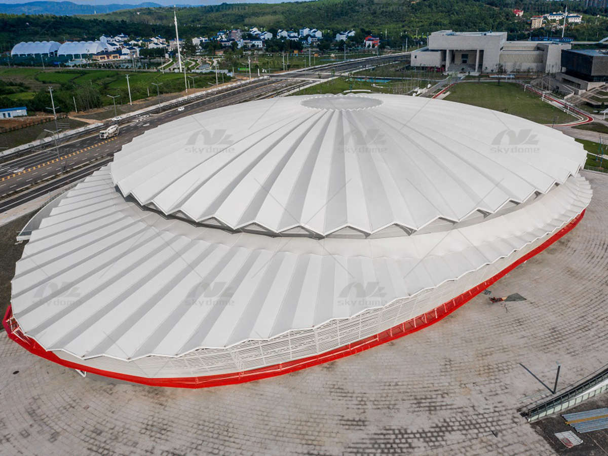 Ko te Hanganga o te Tauhanga Tennis Air Membrane