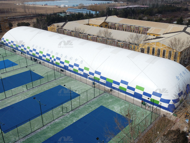 Oppustelig tennis sports luftkuppel