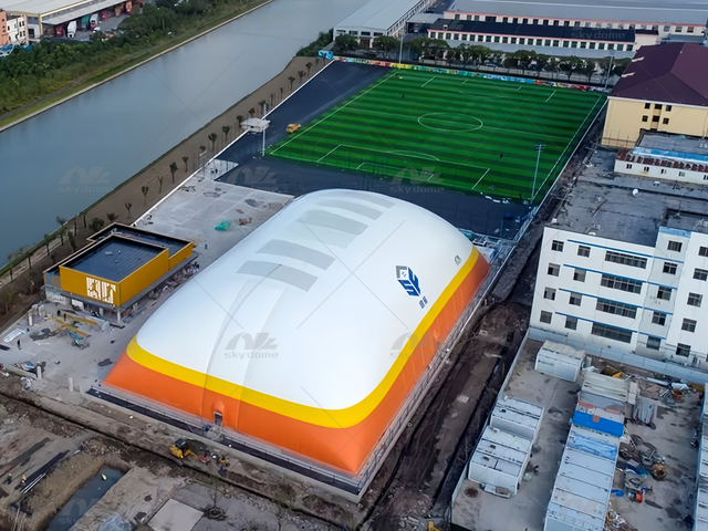 Air Dome til det store basketballstadion