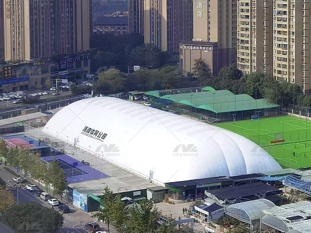 Přizpůsoben&yacute; nafukovac&iacute; bal&oacute;nov&yacute; stadion Air Dome