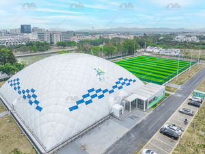 Ho&euml; kwaliteit sportlugkoepel met veelsydige all-weather Arena